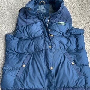 L.L. Bean Men's Mountain Classic Down Vest, size large